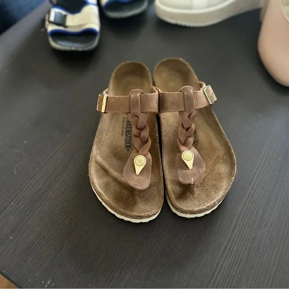 Birkenstock (Worn Once) Tan Braided Gizeh Sandals 41 EU 10 US - Picture 5 of 5